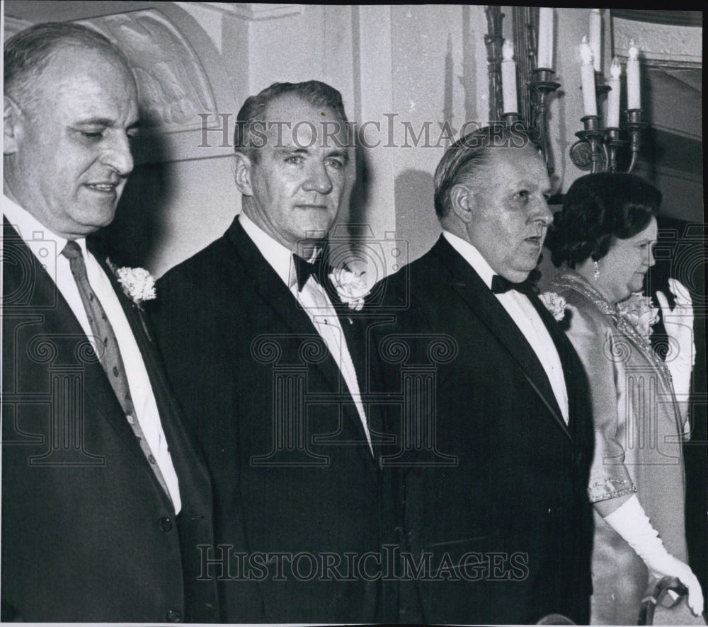 1970 Press Photo Evacuation Day Dinner Boston Policemen Bilie Corkery McNamara - Historic Images