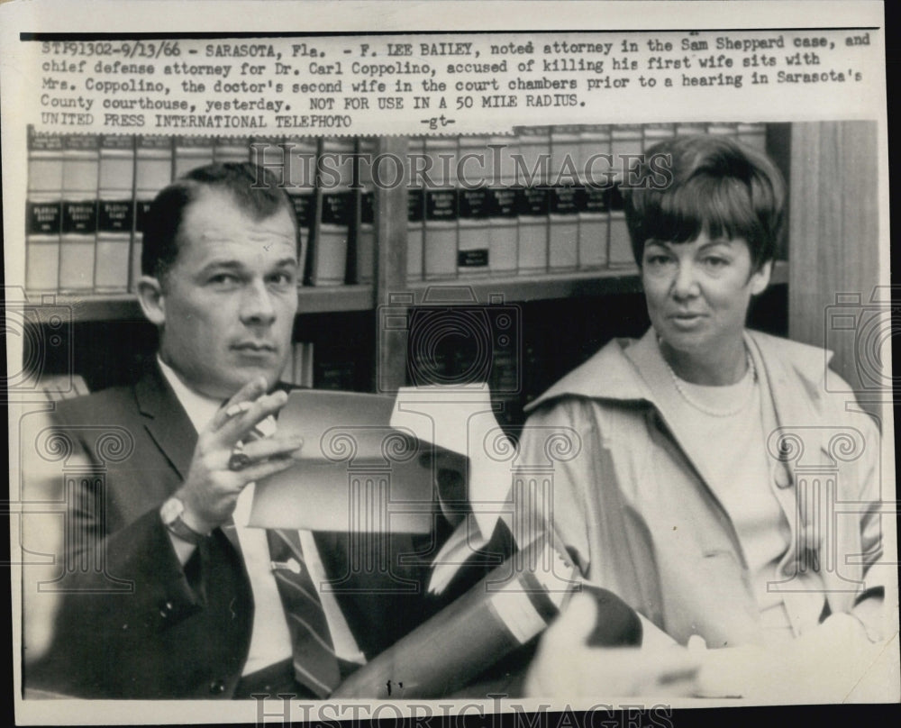 1966 Press Photo F. Lee Bailey Defense Attorney Dr. Carl Coppolino Trial - Historic Images