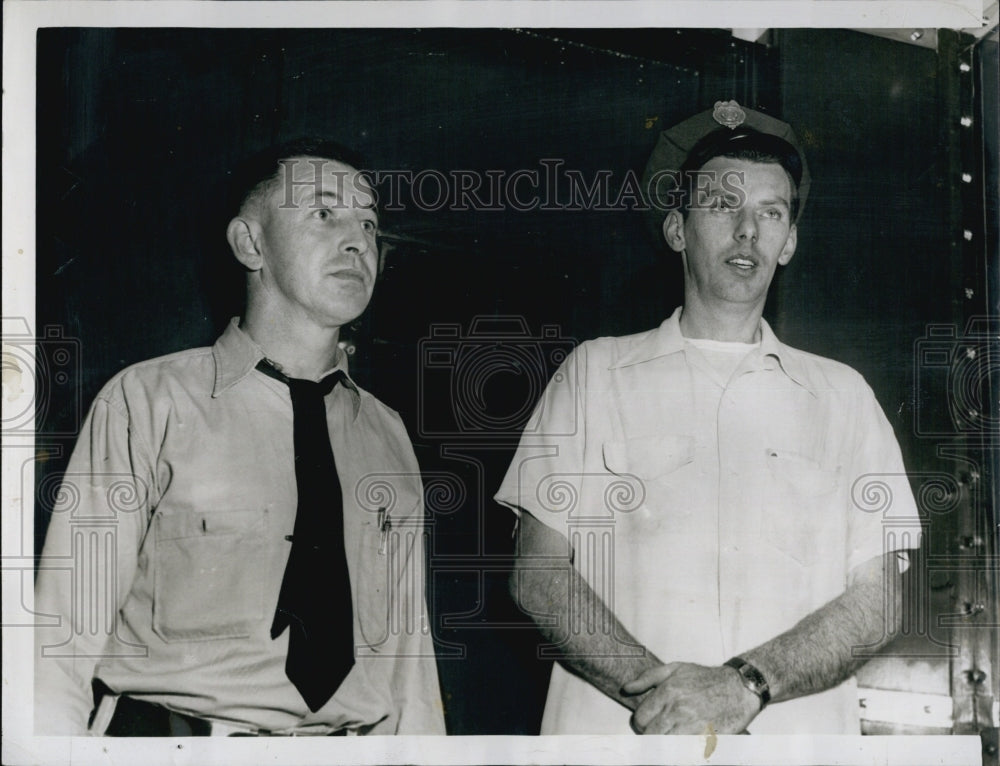 1954 Press Photo Prison Guards Holt &amp; Copley Overthrown By Inmates that Escaped - Historic Images