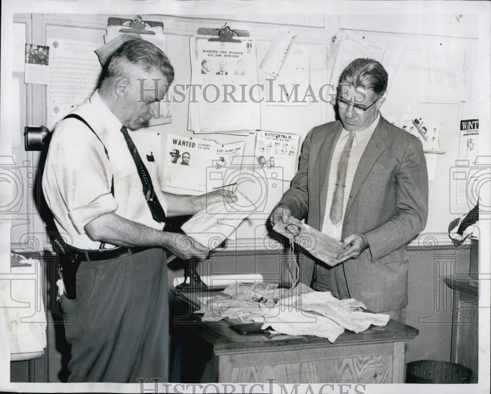 1959 Press Photo Lieutenant Anthony Coperci Sergeant William McAuliffe - Historic Images