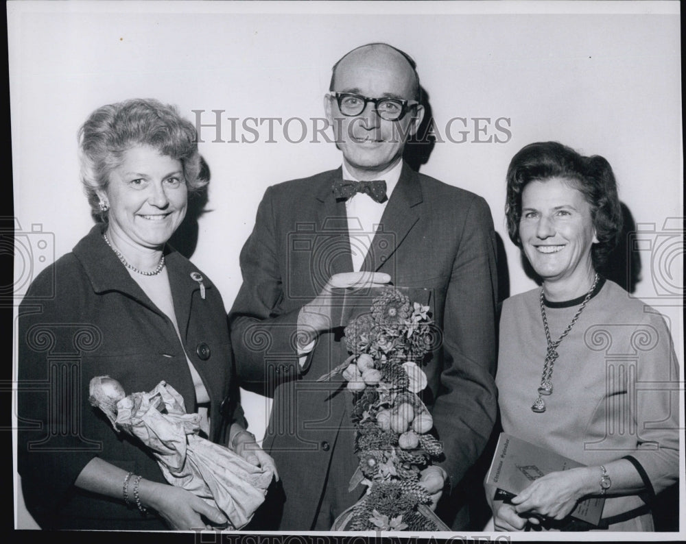 1966 Society And The Garden Club Federation Of Massachusetts - Historic Images