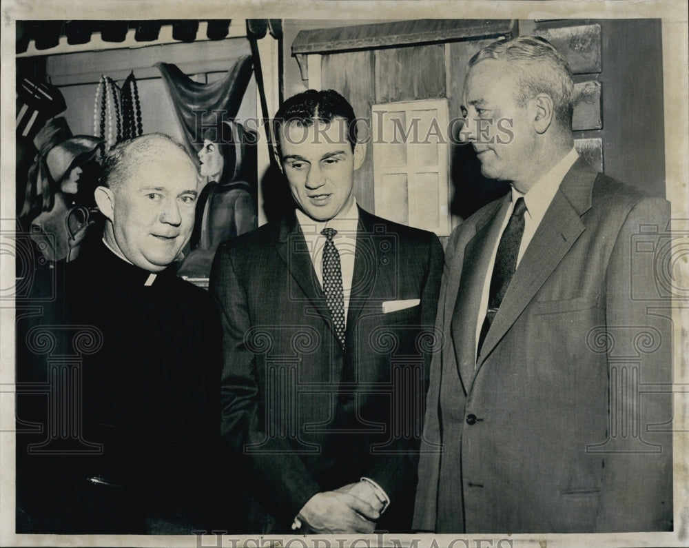 1959 Press Photo Reverend Frank Finnegan - Historic Images