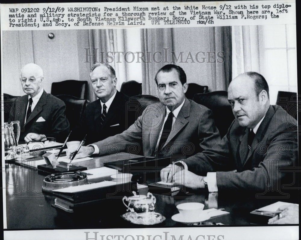 1969 President Nixon with his top Diplomats and military Strategist. - Historic Images