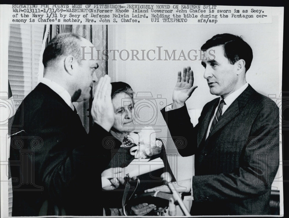 1968 Press Photo Defense Secretary Melvin Laird &amp; RI Gov John Chafee Sworn In - Historic Images