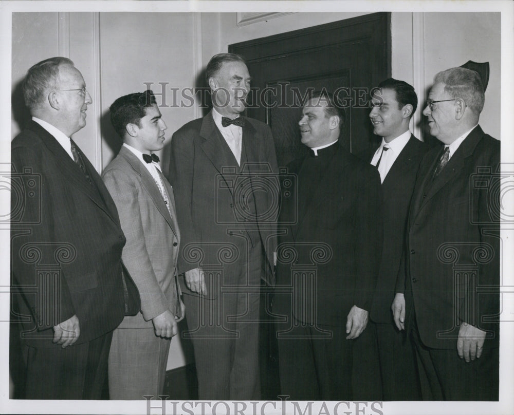 1954 Press Photo Gov Christian Herter at Suffolk University Cardinal Newman Club - Historic Images