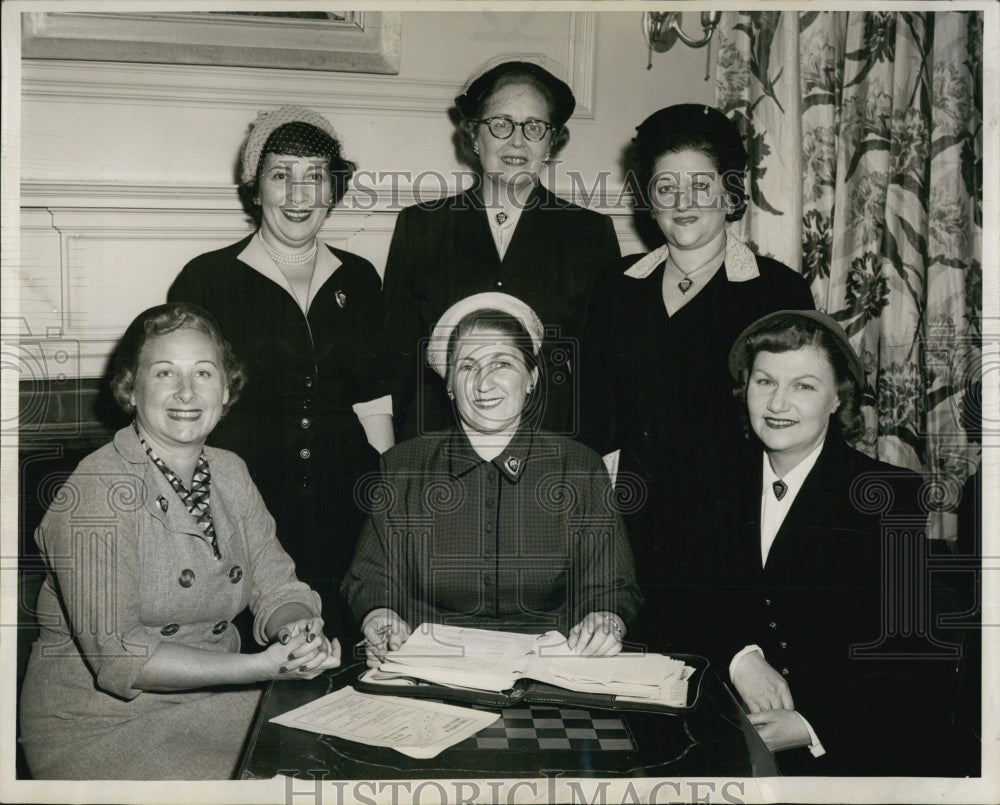 1953 Press Photo Boston B'Nai B'Rith Donor Dinner Mrs Burstien, Mrs Brustin - Historic Images