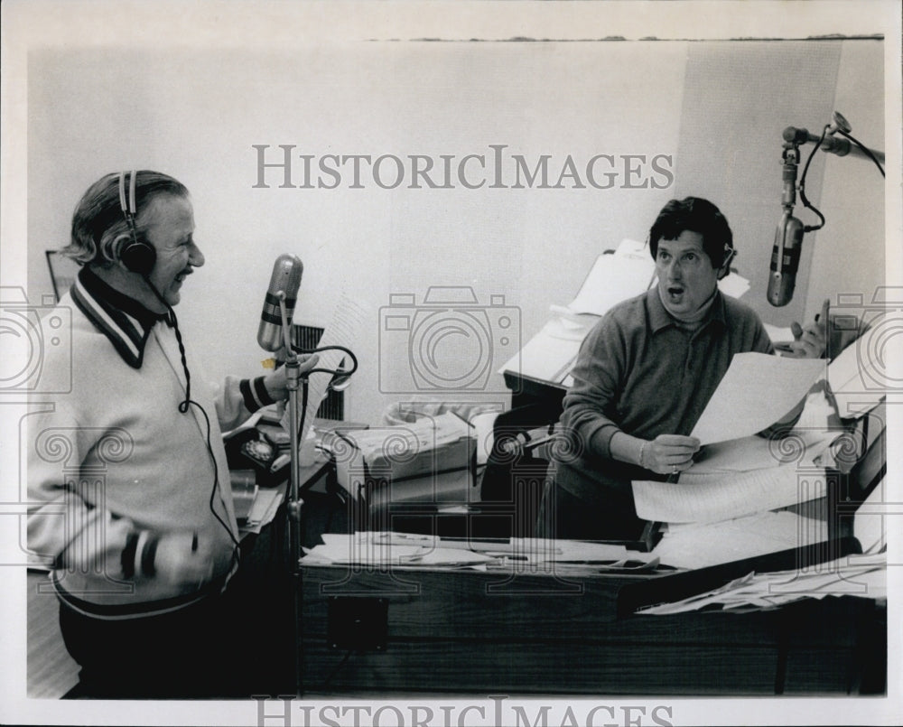 1974 Press Photo Vincent Maloney of WHDH Radio Boston - Historic Images