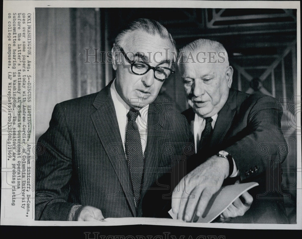 1969 Press Photo Sen. Abraham Ribicoff & Andrew Cordier of Columbia University - Historic Images