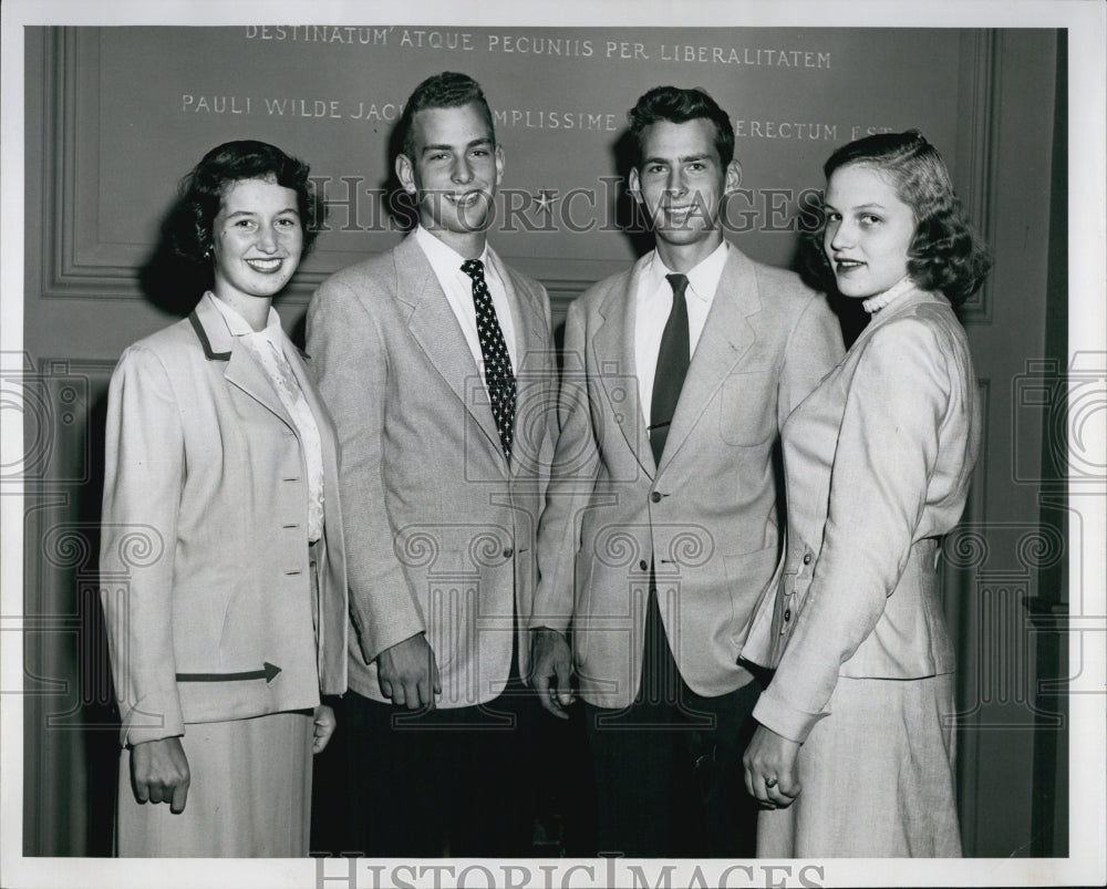 1953 Press Photo Twins David &amp; Russell Marash Entering Tufts College - Historic Images