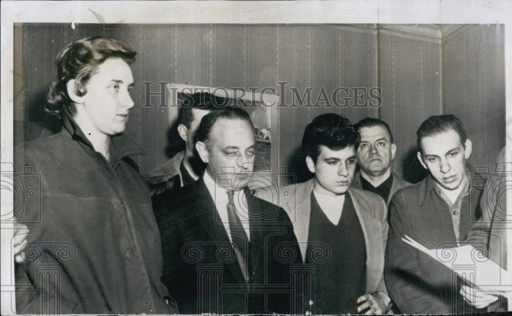 1956 Press Photo Marlene Chomko(l) charged with assault. - Historic Images