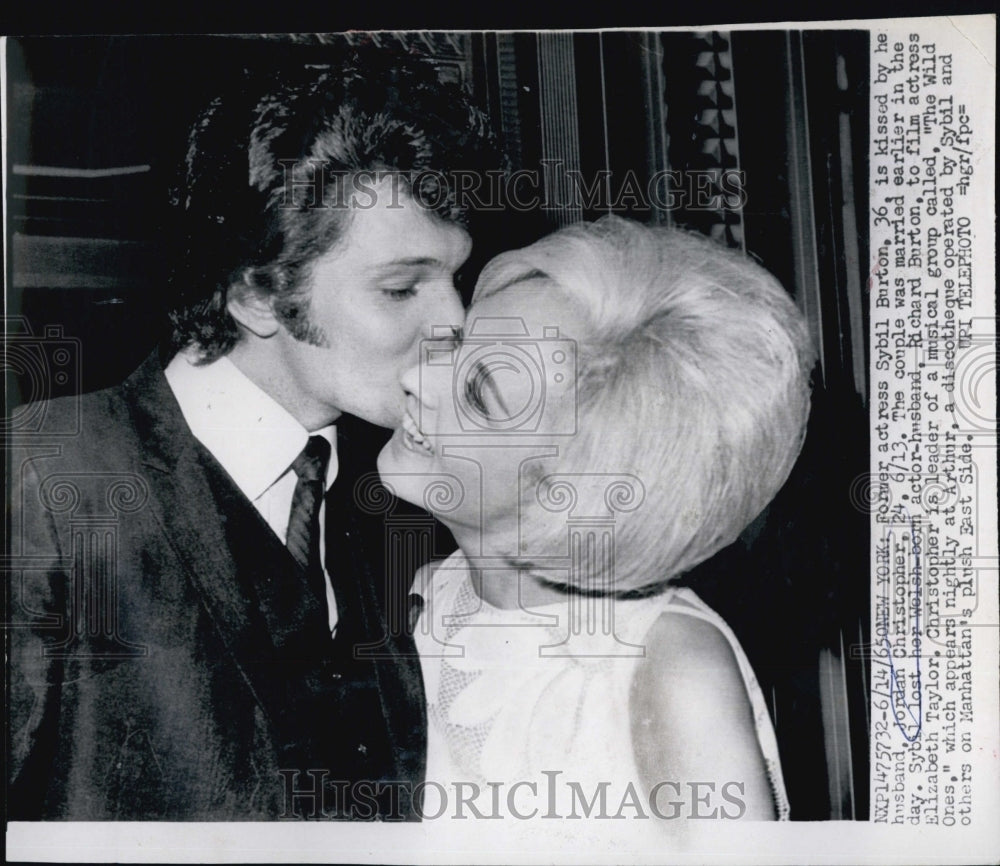 1965 Actress Sybil Burton & Husband Jordan Christopher in a Band - Historic Images