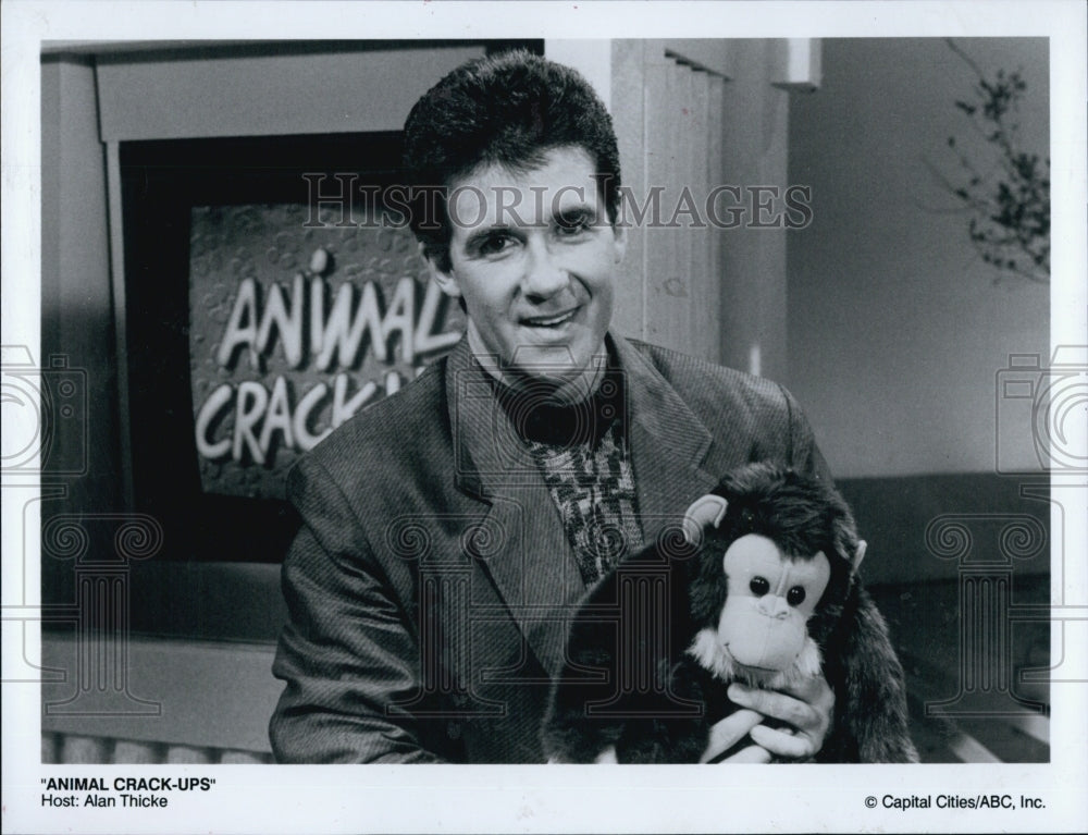 1990 Press Photo Actor Alan Thicke In &quot;Animal Crack-Ups&quot; Show - Historic Images