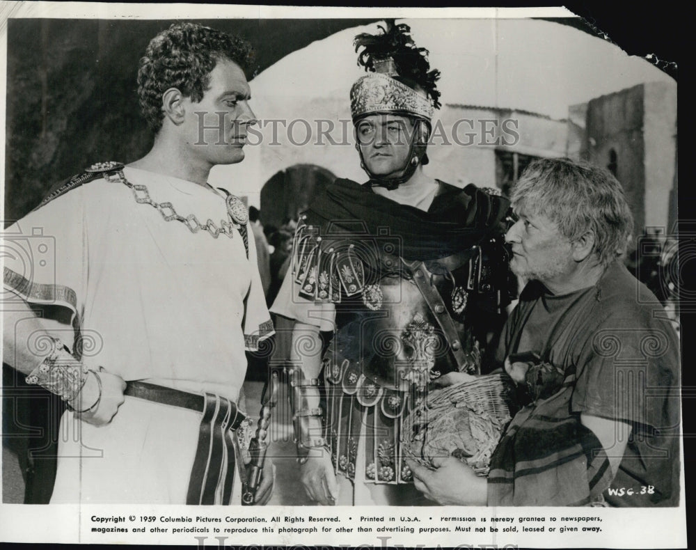 1959 Press Photo Rafael Calvo, Ettore Menni in &quot;The Warrior and The Slave Girl&quot; - Historic Images