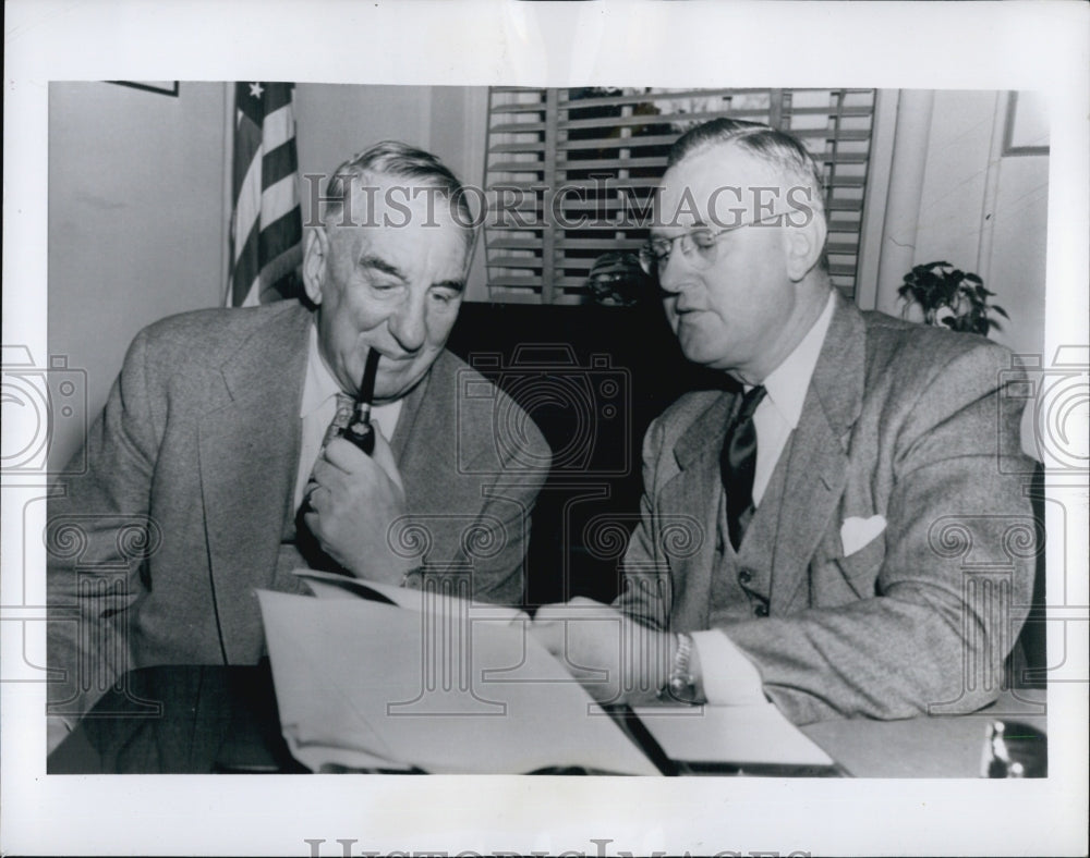 1949 Press Photo Federal Mediation Director Cyrus S.Ching With John R.Steelman - Historic Images