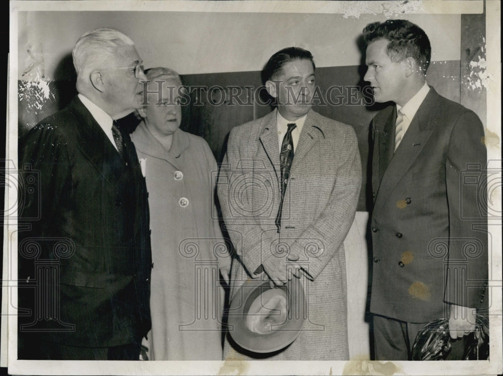 1954 Press Photo Attorney Herbert F. Callahan With Mr. &amp; Mrs. James Hines - Historic Images