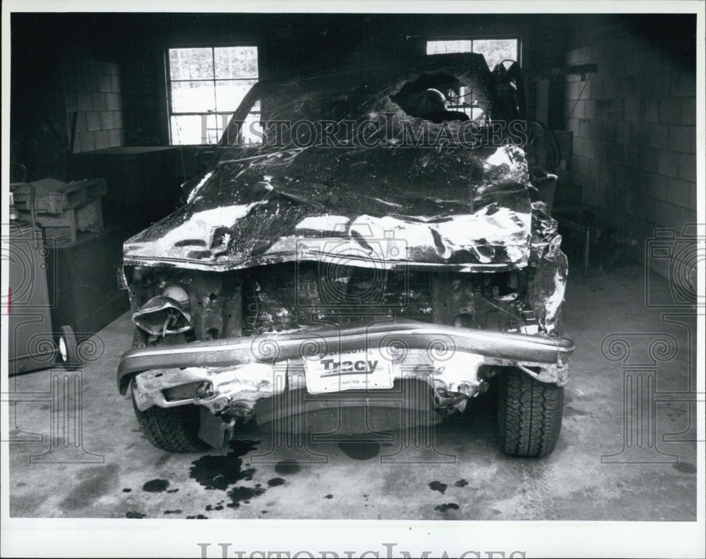 1994 Press Photo Automobile Jesse Estrada After Wreck - Historic Images