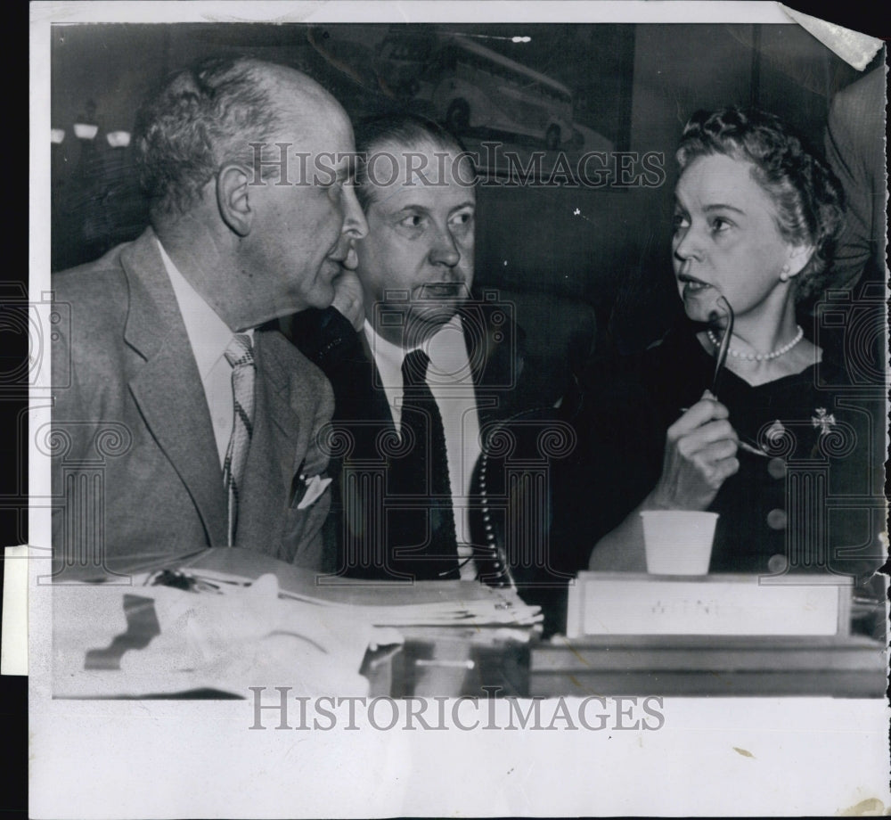 1955 Press Photo Sec. of Health Mrs.Oveta Culp Hobby with William Sebrell. - Historic Images