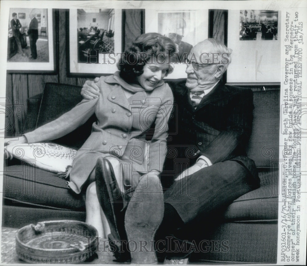 1970 Press Photo Luther Hodges and Wife at Home in Raleigh - Historic Images