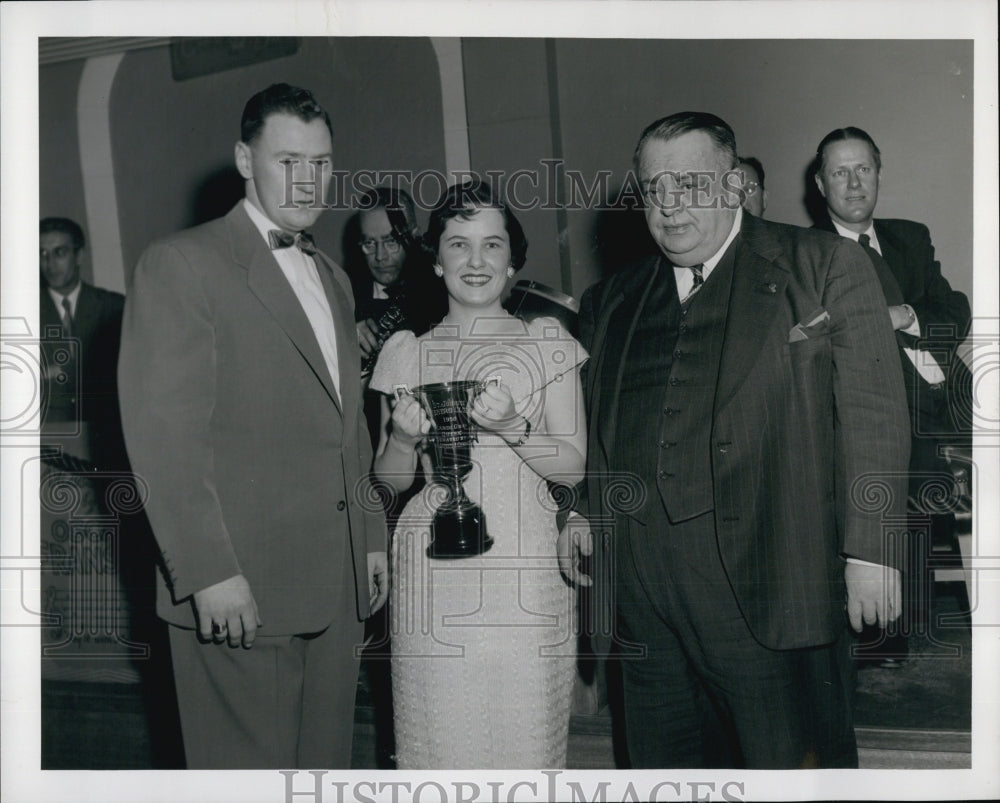 1956 Press Photo John Winne,Patsy O&#39;Connell,Sen.James J.Corbett - Historic Images