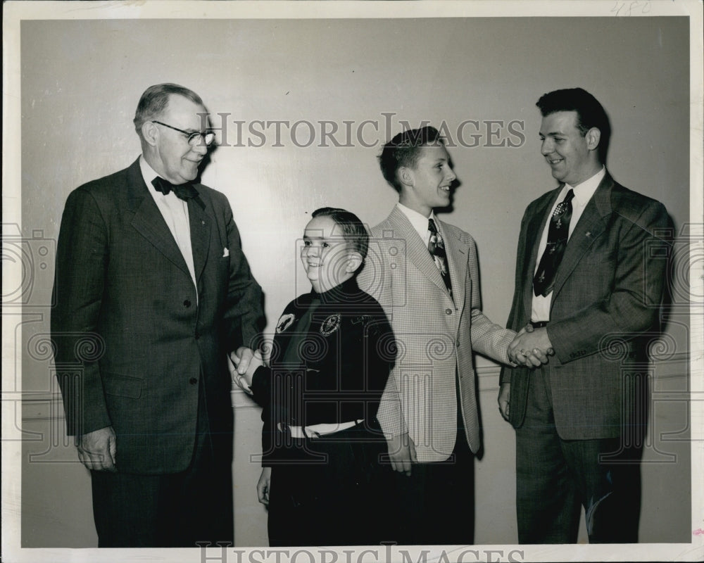 1952 Press Photo New Eagle Scout Richard Hogdon Receives Double Honor - Historic Images