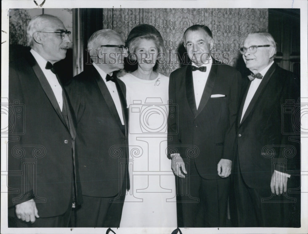 1967 Press Photo Mr &amp; Mrs Norman Rabb at Ball With Sacher, Goldfarb - Historic Images