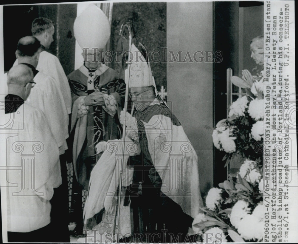 1966 Press Photo Archbishop Henry O&#39;Brien &amp; Rev.Peter Gerety St.Joseph Cathadral - Historic Images