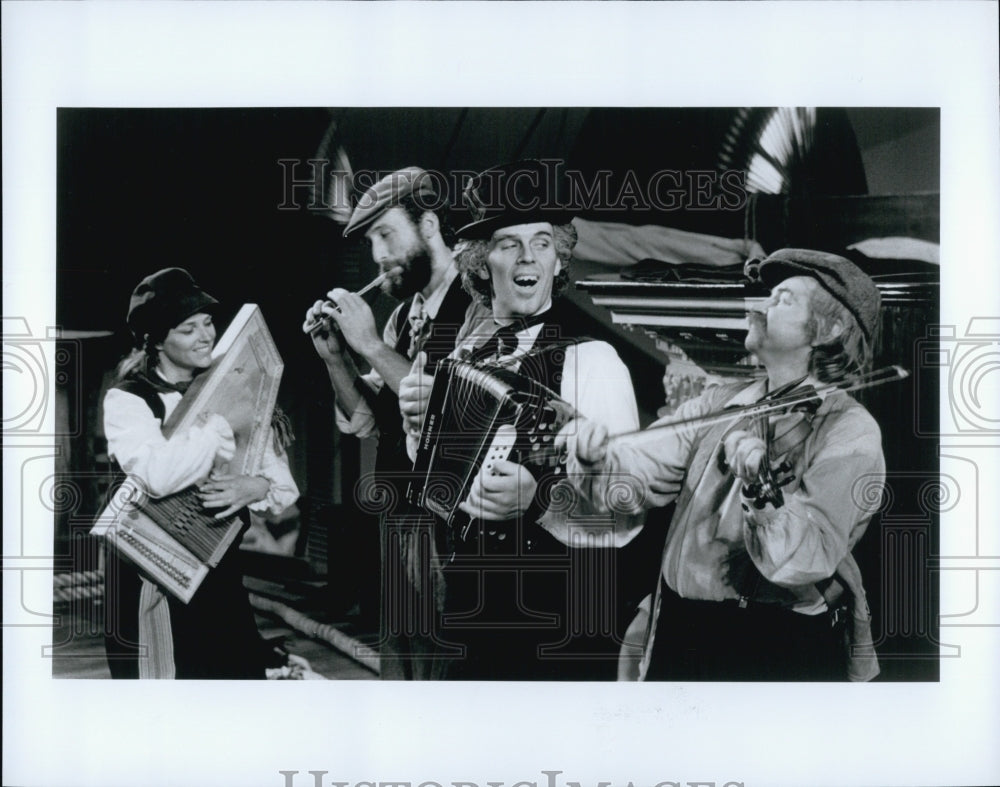 Press Photo The Dockside Band - Historic Images