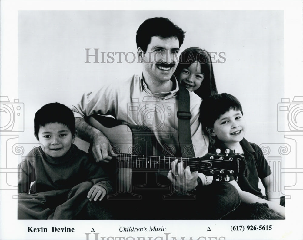 Press Photo Kevin Devine in &quot;Children&#39;s Music&quot;. - Historic Images