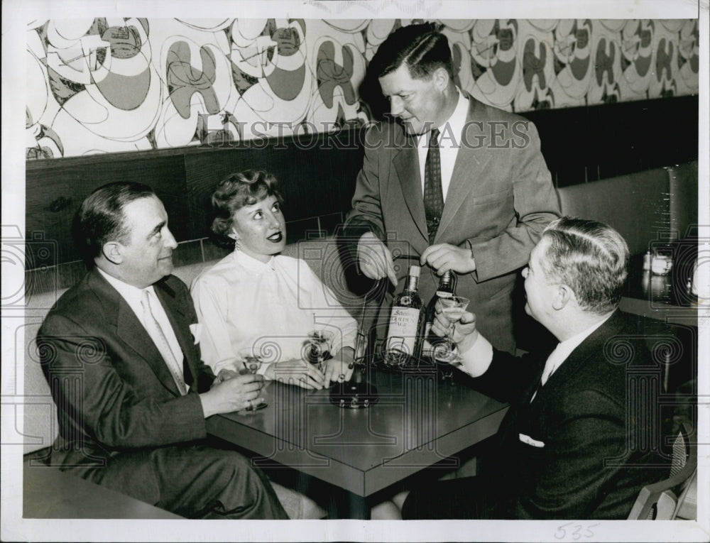 1955 William Hogarth of Boston&#39;s Schenley Distributors Golden Gin - Historic Images