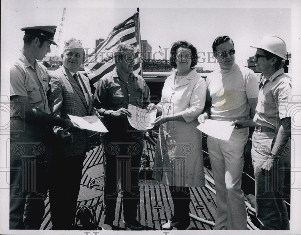 1971 Press Photo James Murphy, Hicks, Lyons, Forrest, McGuire on Care Enough - Historic Images