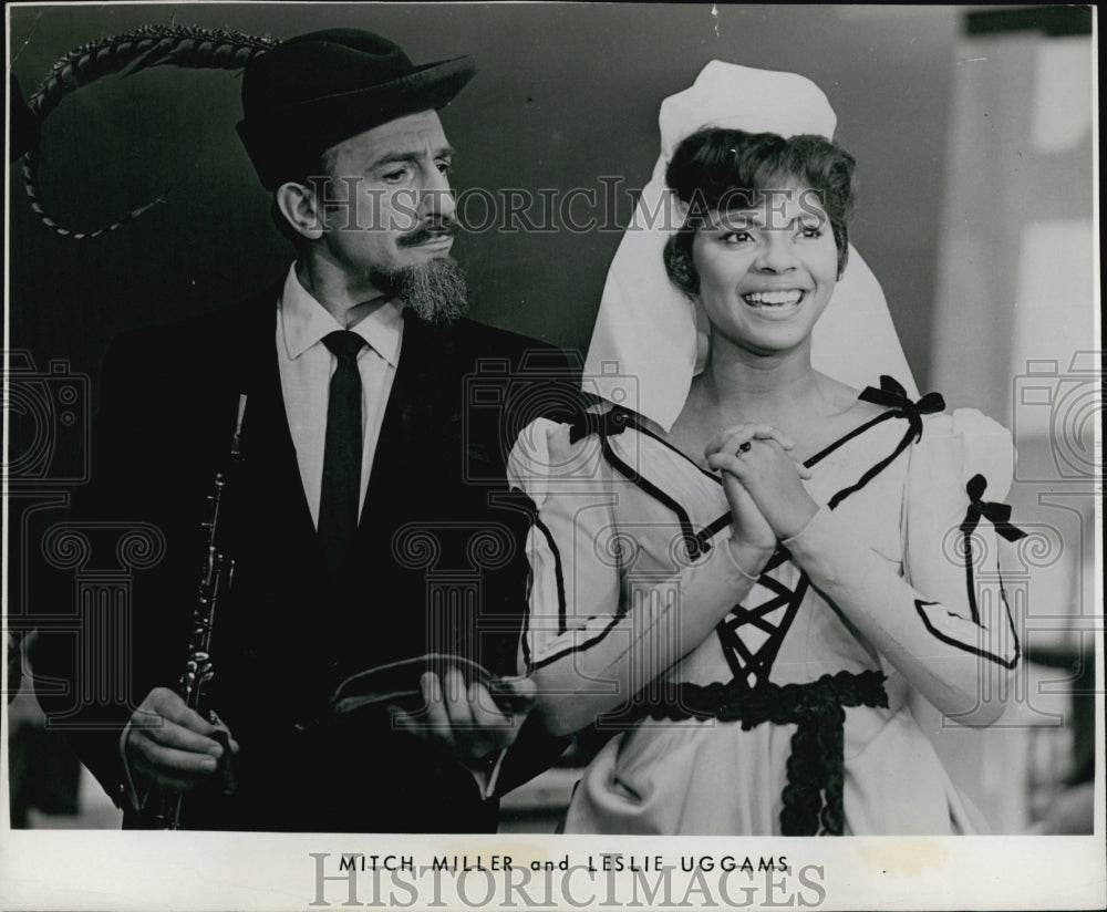 1963 Press Photo Singer Mitch and Leslie Uggams. - Historic Images