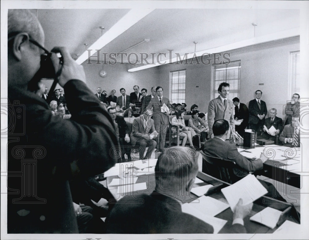 1970 Press Photo Social Welfare Hearing James Alonzi Recovering Addict Speaking - Historic Images