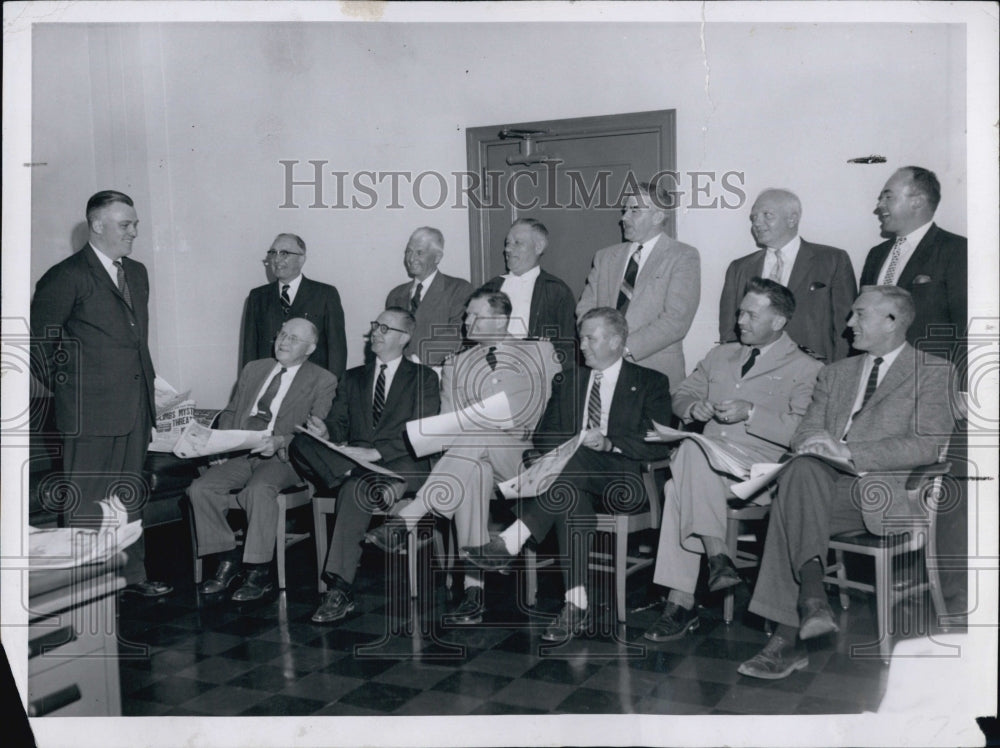 Press Photo George Akerson In Committee Planning Boat-O-Rama - Historic Images