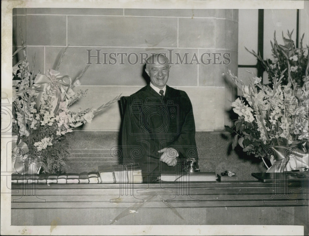 1954 Press Photo Judge Elijha Adlow takes over Chief Justice of Municipal Court - Historic Images