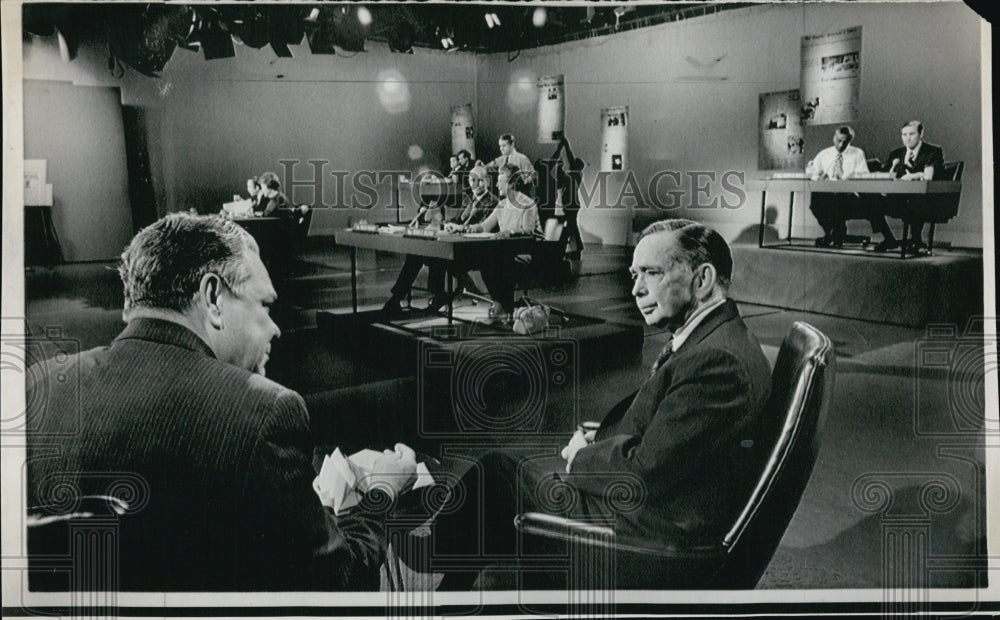 1972 Press Photo Rep Hale Boggs House Speaker Carl Albert TV response to - Historic Images