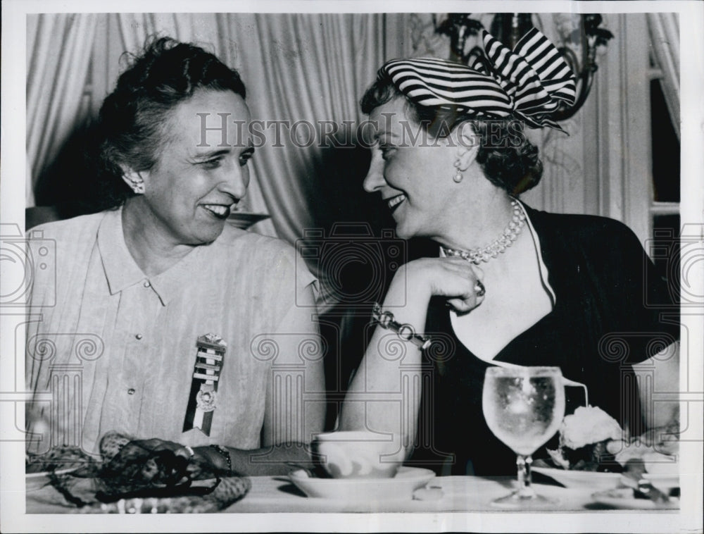 1952 Press Photo Bertha Adkins, Exec. Director with Mrs. Dwight Eisenhower - Historic Images