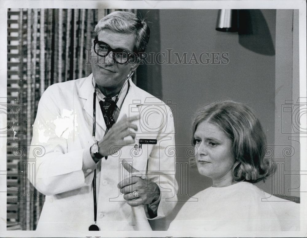 1973 Dick van Dyke and Joyce Van Patten in&quot;The Dick Van Dyke Show&quot;. - Historic Images