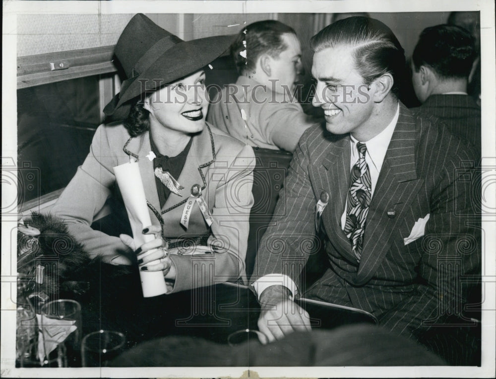 1940 Press Photo Actress Gail Patrick with Franklin Roosevelt Jr. - Historic Images