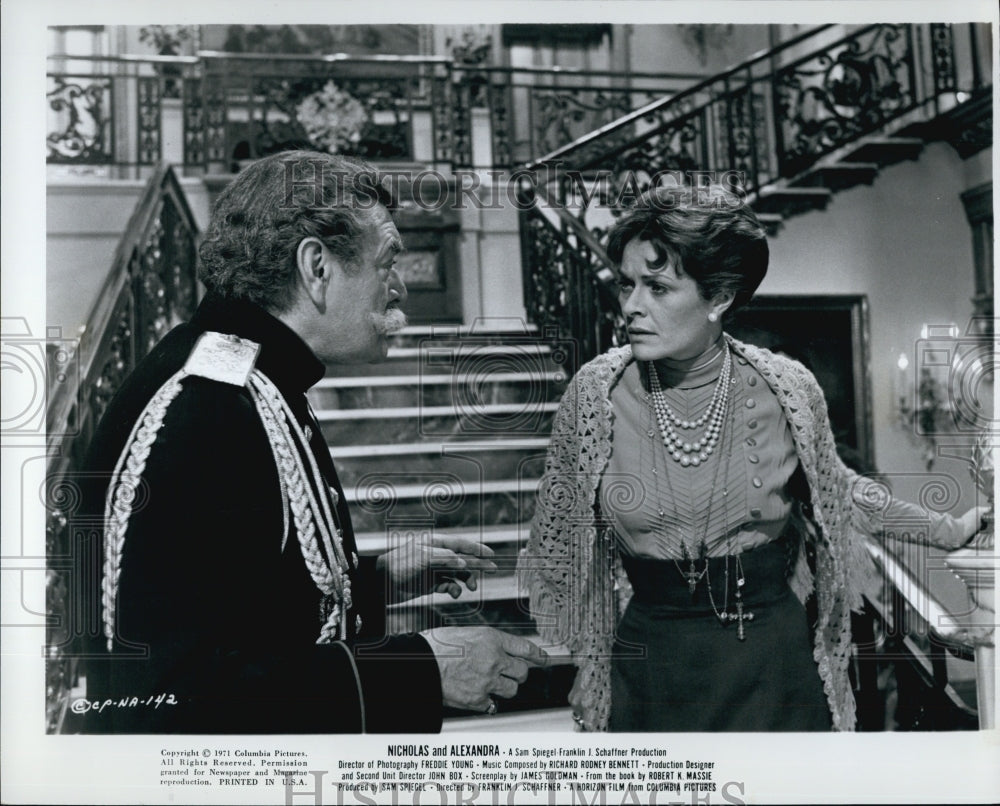 1972 Press Photo Jack Hawkins &amp; Janet Suzman star in &quot;Nicholas and Alexandria&quot; - Historic Images