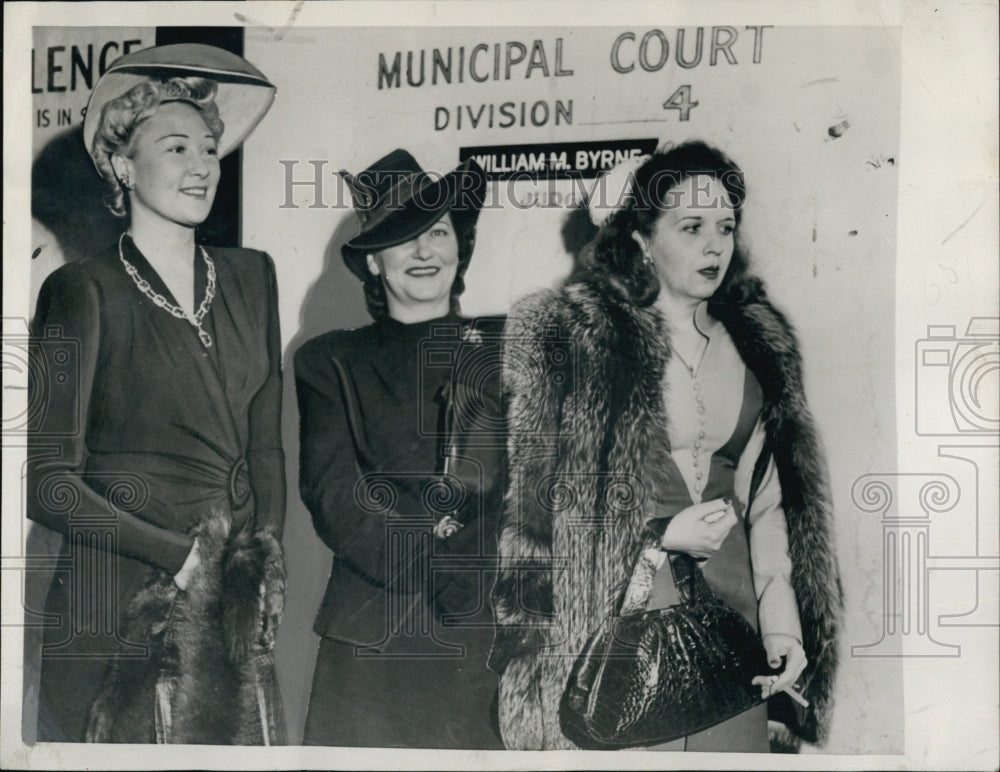 1945 Wives of Cecil Sutton: Vega, Ruey Grainger & Garneta  Layne - Historic Images