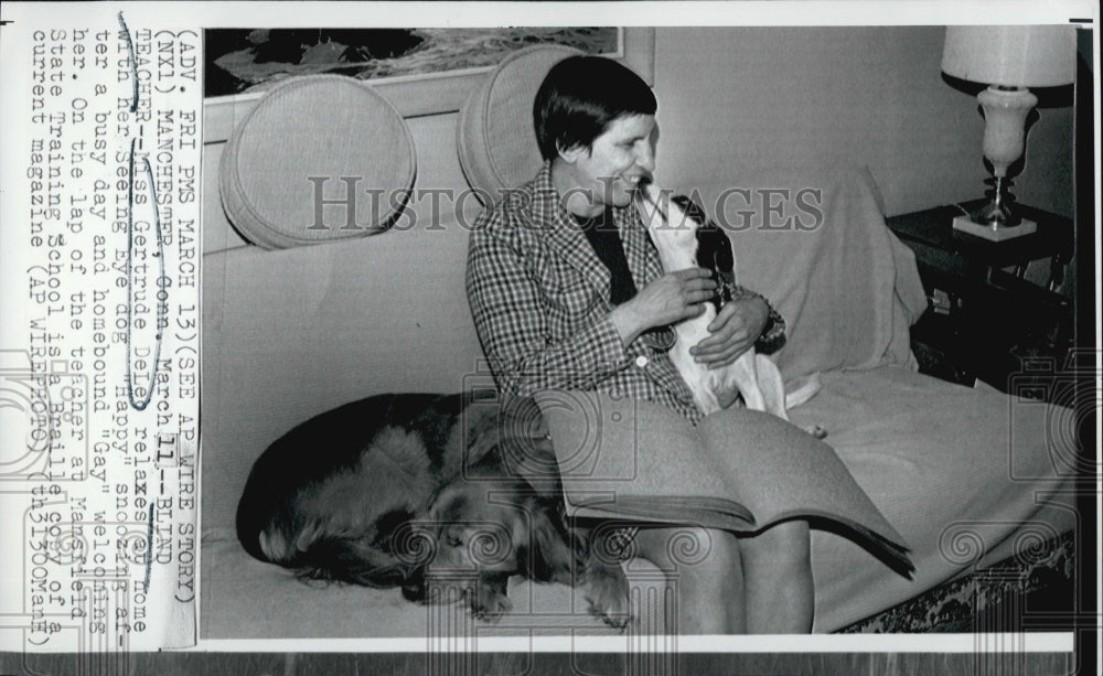 Press Photo Gertrude Deleo And Happy - Historic Images