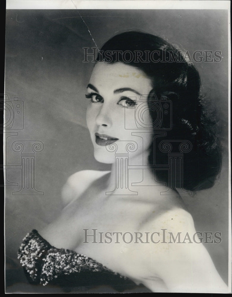 1959 Elizabeth Allen, Actress in &quot;Romanoff and Juliet&quot; - Historic Images