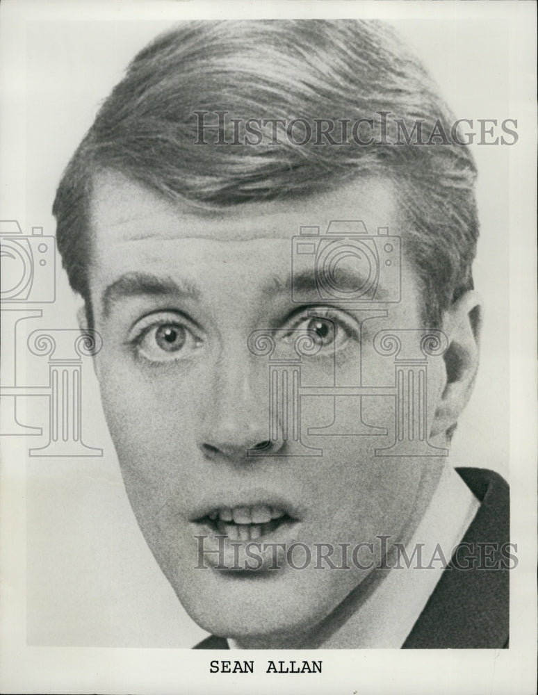 1969 Press Photo Sean Allan in Musical Comedy "Mame" - Historic Images