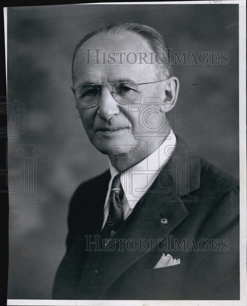 1963 Press Photo Frank E Wing Director of Boston - Historic Images