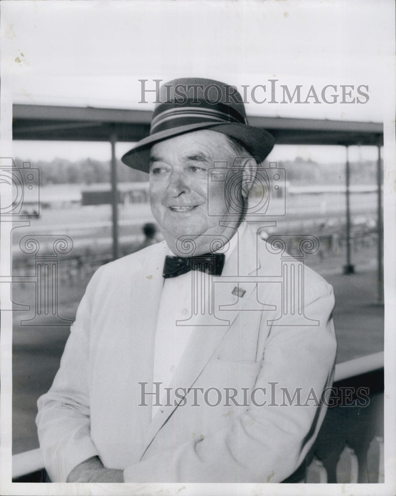 1962 Press Photo Buddy Wingfield at race track - Historic Images