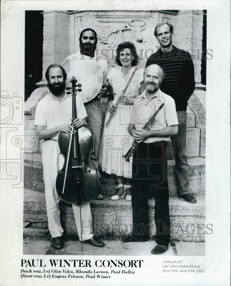 Press Photo members of music group Paul Winter Consort - Historic Images