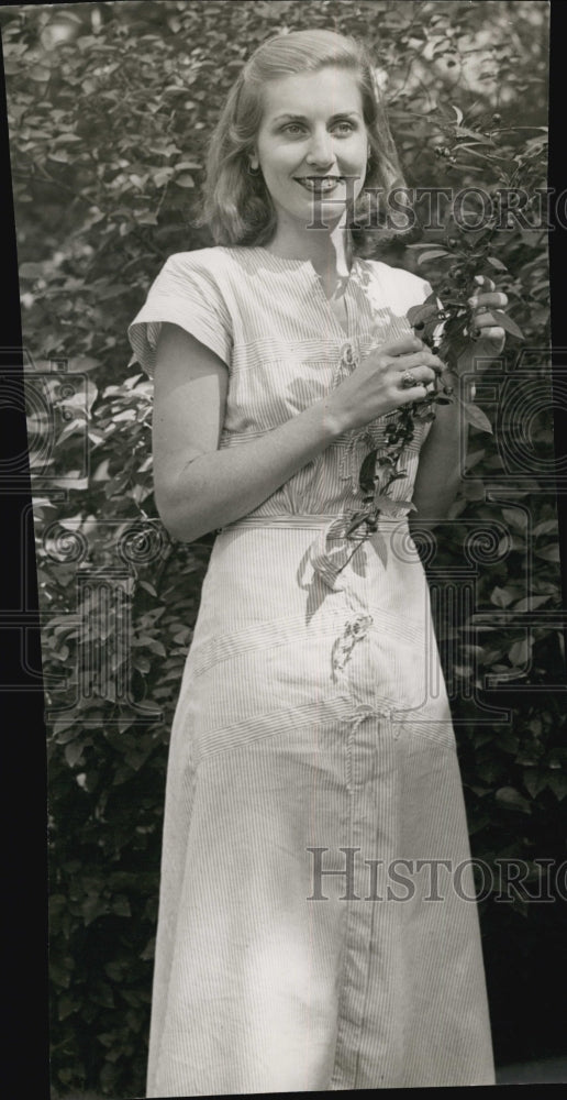 1958 Press Photo Pat Withington Hub Society Girl - Historic Images