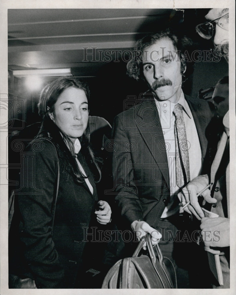 1976 Press Photo Atty. Nancy Gentues and Thoma Shapiro, in Susan Saxe case - Historic Images