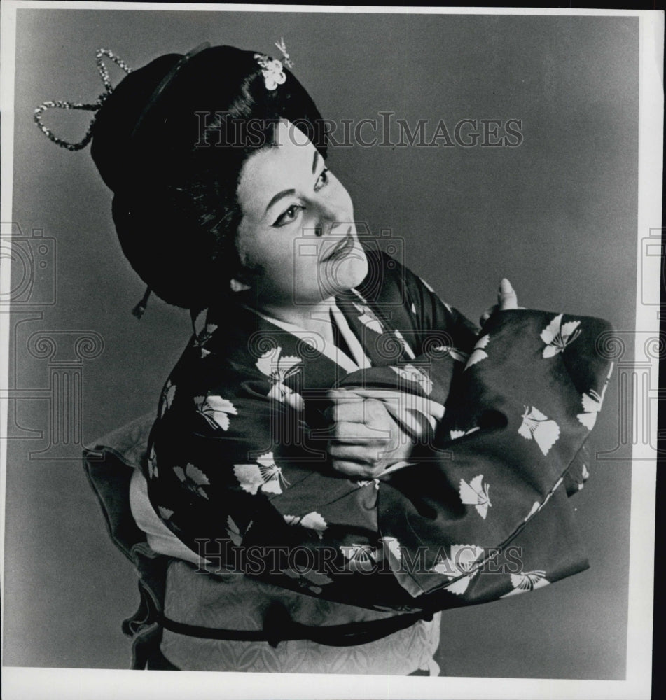 1966 Press Photo Polyna Savridi sing title role of &quot;Madame Butterfly&quot; - Historic Images