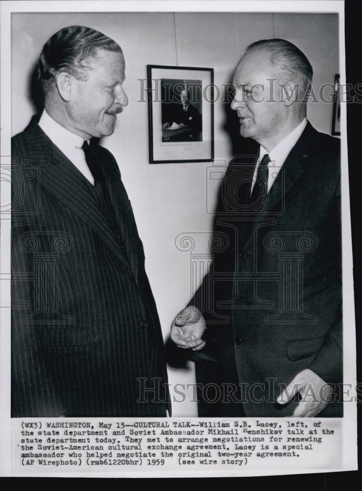 1959 Press Photo William Lacey of State Dept & Soviet Ambassador Menshikov - Historic Images